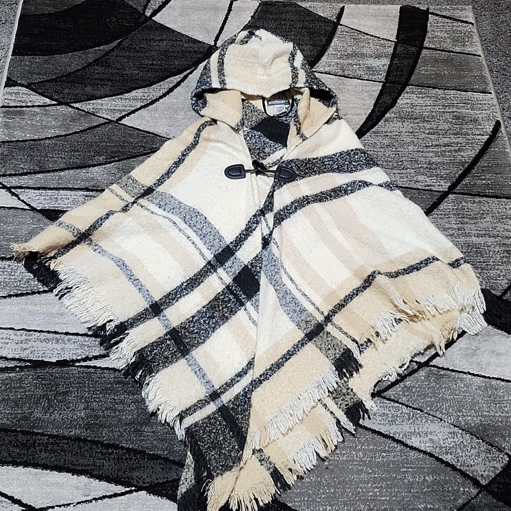 ACCESSORY ST. PLAID FRINGE HOODIE PONCHO SHAWL WRAP ONE SIZE